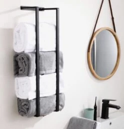 Handdoekrek - 40 Cm - RVS - Handdoekhouder BaderiQ Paris Small - MODEL 2023 - Badkamer Of Toiletruimte - Schroeven Of Plakken - Handdoekenhouders - Handdoekhaak - Rvs Mat Zwart Poedercoating - Small H40xB20xD14 - Ook Beschikbaar In 70 Cm -Badkamer Product Winkel 1151x1200