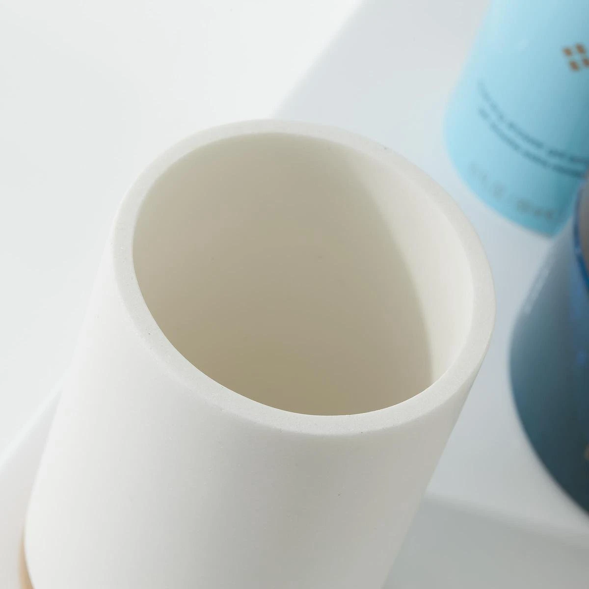 Sealskin Grace - Tandenborstelbeker Vrijstaand - Wit 6 Sealskin Grace - Tandenborstelbeker Vrijstaand - Wit - Afbeelding 4