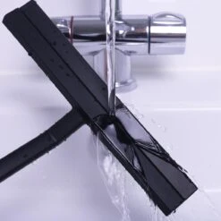 Douchewisser Zwart Met Magneetstrip - Badkamer Accessoires - Raamwisser - Trekker Douche - Silicone - 21cm X 20cm 25 Douchewisser Zwart Met Magneetstrip - Badkamer Accessoires - Raamwisser - Trekker Douche - Silicone - 21cm X 20cm -Badkamer Product Winkel 1200x1200 2231