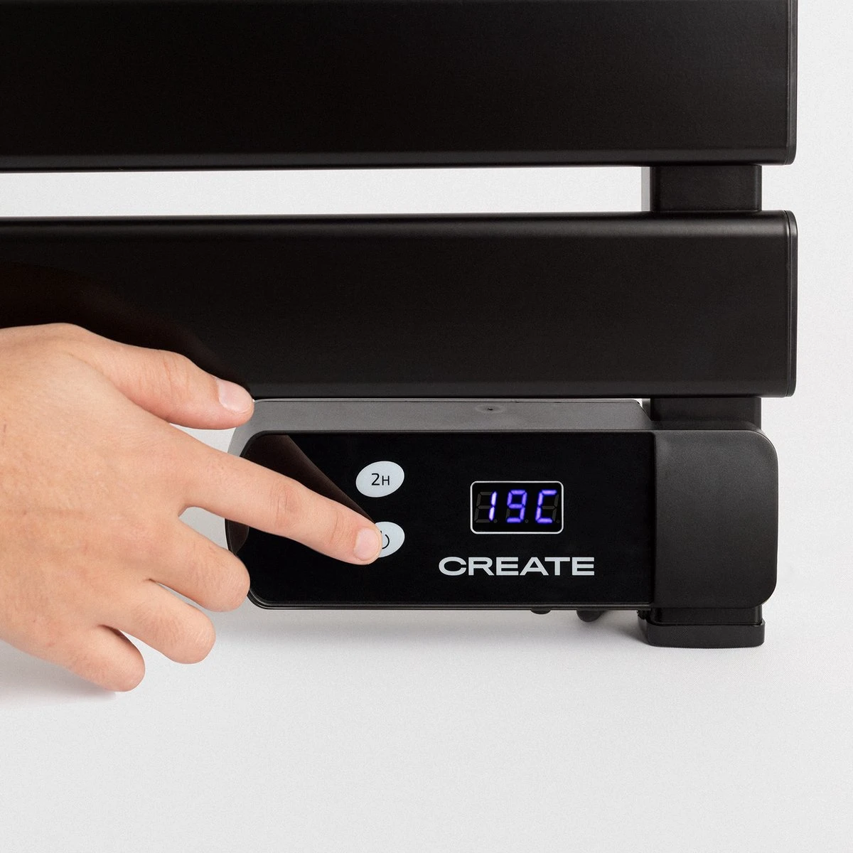 CREATE WARM TOWEL 500W - Elektrisch Handdoekenrek Voor Aan De Muur Met Plank - Zwart 6 CREATE WARM TOWEL 500W - Elektrisch Handdoekenrek Voor Aan De Muur Met Plank - Zwart - Afbeelding 4