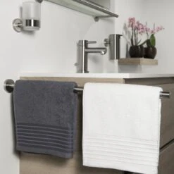 Tiger Boston - Telescopisch Handdoekrek - RVS Geborsteld -Badkamer Product Winkel 1200x1200 682