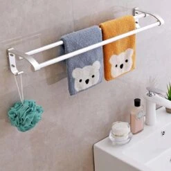 Merkloos Decopatent® Dubbele Handdoekrek - Handdoekhouder 2 Haken - Badkamer - Keuken - Zonder Boren - Handdoekenstang - Handdoekenrek -Badkamer Product Winkel 1200x1200 697