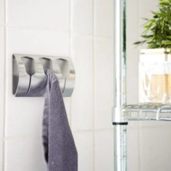 LifeGoods Handdoekhaakjes - Zelfklevend - Voor 3 Handdoeken - Handdoekklem - RVS - 1 Stuks -Badkamer Product Winkel 1200x1200 776
