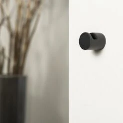 Tiger Bold - Handdoekhaak Medium - ø 2,9 Cm - Zwart -Badkamer Product Winkel 1200x1200 837