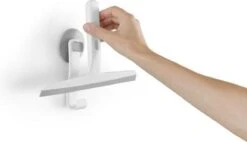 EasyStore Slimline Squeegee Douche Wisser, Met Ophanghaak - Joseph Joseph -Badkamer Product Winkel 1200x689