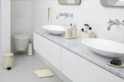 Brabantia ReNew WC Borstel - Met Houder - Soft Beige -Badkamer Product Winkel 1200x799 2
