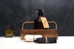 24DOTS Living Zeepdispenser | 500 Ml Bruin Amber Glas | Zeeppompje | Zeeppomp | Met Zwart Pompje 13 24DOTS Living Zeepdispenser | 500 Ml Bruin Amber Glas | Zeeppompje | Zeeppomp | Met Zwart Pompje -Badkamer Product Winkel 1200x800 55