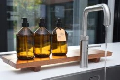 24DOTS Living Zeepdispenser | 500 Ml Bruin Amber Glas | Zeeppompje | Zeeppomp | Met Zwart Pompje 10 24DOTS Living Zeepdispenser | 500 Ml Bruin Amber Glas | Zeeppompje | Zeeppomp | Met Zwart Pompje -Badkamer Product Winkel 1200x806 2