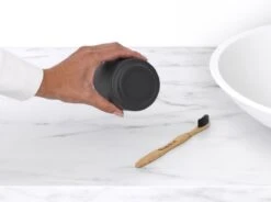 Brabantia MindSet Tandenborstelhouder - Mineral Infinite Grey 15 Brabantia MindSet Tandenborstelhouder - Mineral Infinite Grey -Badkamer Product Winkel 1200x893