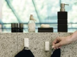 Tesa Powerstrips Haken Classic Large - Wit - 2 Stuks 17 Tesa Powerstrips Haken Classic Large - Wit - 2 Stuks -Badkamer Product Winkel 1200x896