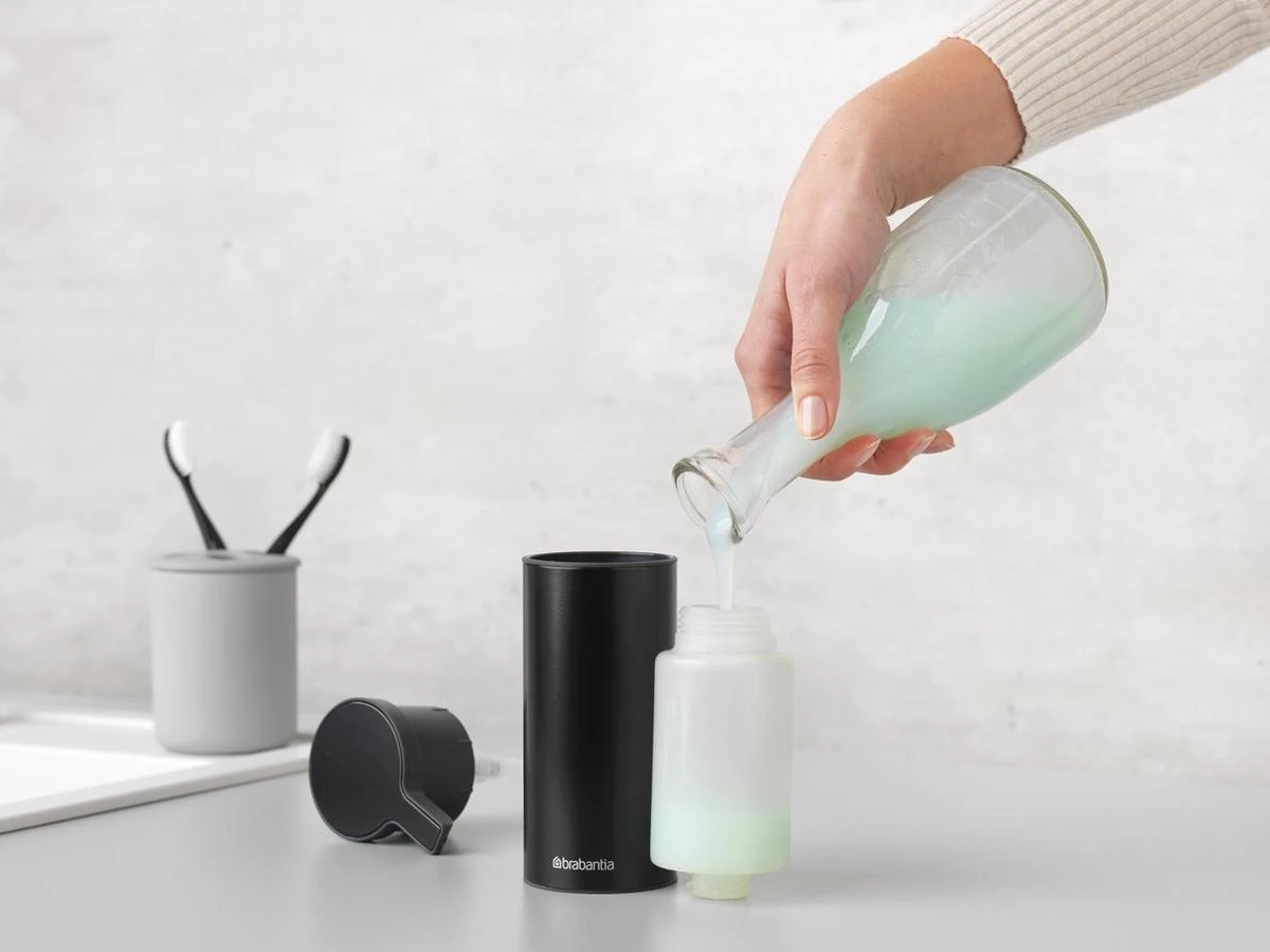 Brabantia Zeepdispenser - 200 Ml - Matt Black 6 Brabantia Zeepdispenser - 200 Ml - Matt Black - Afbeelding 4