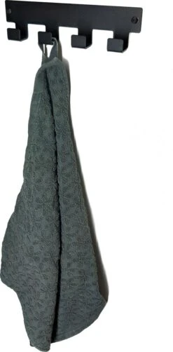 Marcellis - Industriële Handdoekhaak - Ophanghaak - 4 Haken - Mat Zwart - Staal - Metaal - Incl. Bevestigingsmateriaal 13 Marcellis - Industriële Handdoekhaak - Ophanghaak - 4 Haken - Mat Zwart - Staal - Metaal - Incl. Bevestigingsmateriaal -Badkamer Product Winkel 591x1200