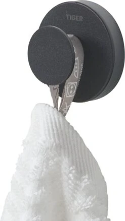 Tiger Urban - Handdoekhaak - 2 Stuks - Zwart - ø 5 Cm - Inclusief 4 Decorringen - Zelfklevend 17 Tiger Urban - Handdoekhaak - 2 Stuks - Zwart - ø 5 Cm - Inclusief 4 Decorringen - Zelfklevend -Badkamer Product Winkel 682x1200 1