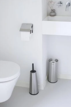 Brabantia ReNew WC Rolhouder - Met Klep - Matt Steel -Badkamer Product Winkel 800x1200 6