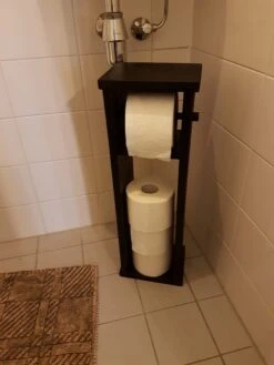 Toilet- Rolhouder- Staand -hout -Badkamer Product Winkel 900x1200 1