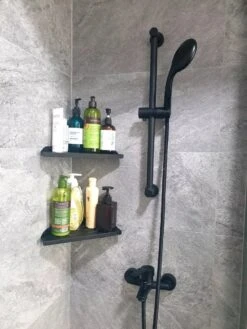 Vannons - Doucherek - Doucherek Hangend - Doucheplankje - Metaal - Set Van 2 - Zwart 14 Vannons - Doucherek - Doucherek Hangend - Doucheplankje - Metaal - Set Van 2 - Zwart -Badkamer Product Winkel 900x1200 17