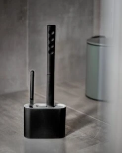 Lopoleis WC Borstel – Toiletborstel – Gesloten Bodem – WC Borstel Met Randreiniger – Siliconen – Zwart – WC Borstel Met Houder – Vrijstaand – Hangend – WC Borstel En Houder -Badkamer Product Winkel 960x1200 5